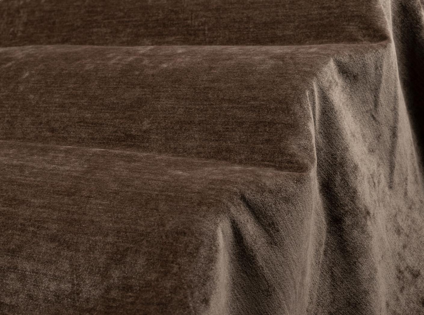 Eros 46 Mid brown 81J5 Eros 46 Mid brown 81J5