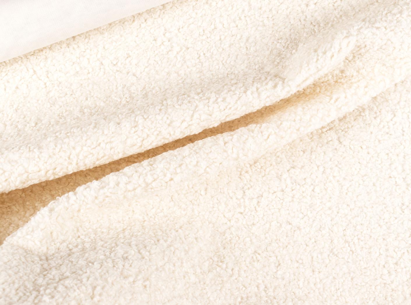 Gute 102 Off white Gute 102 Off white