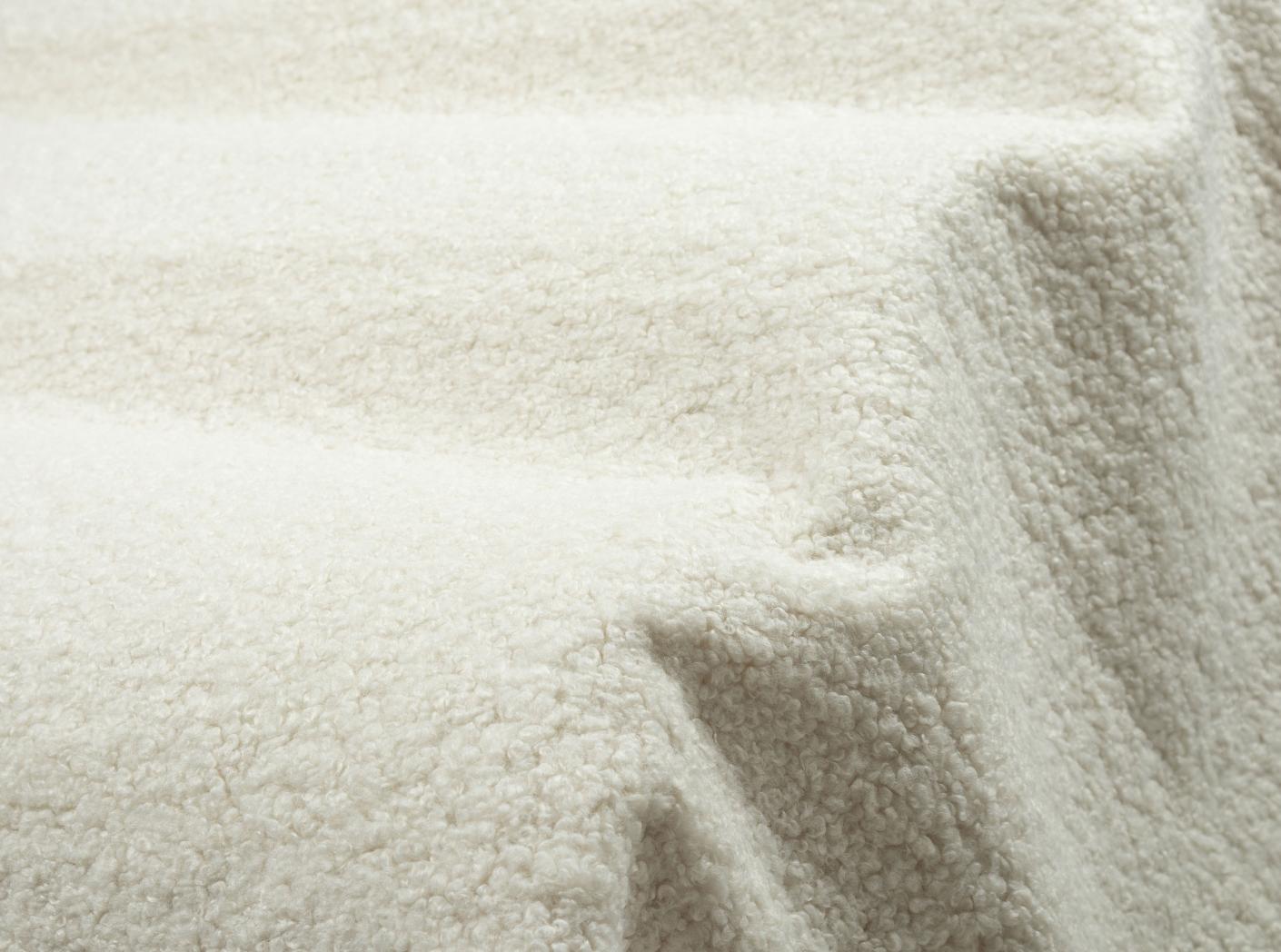 Gute 102 Off white Gute 102 Off white