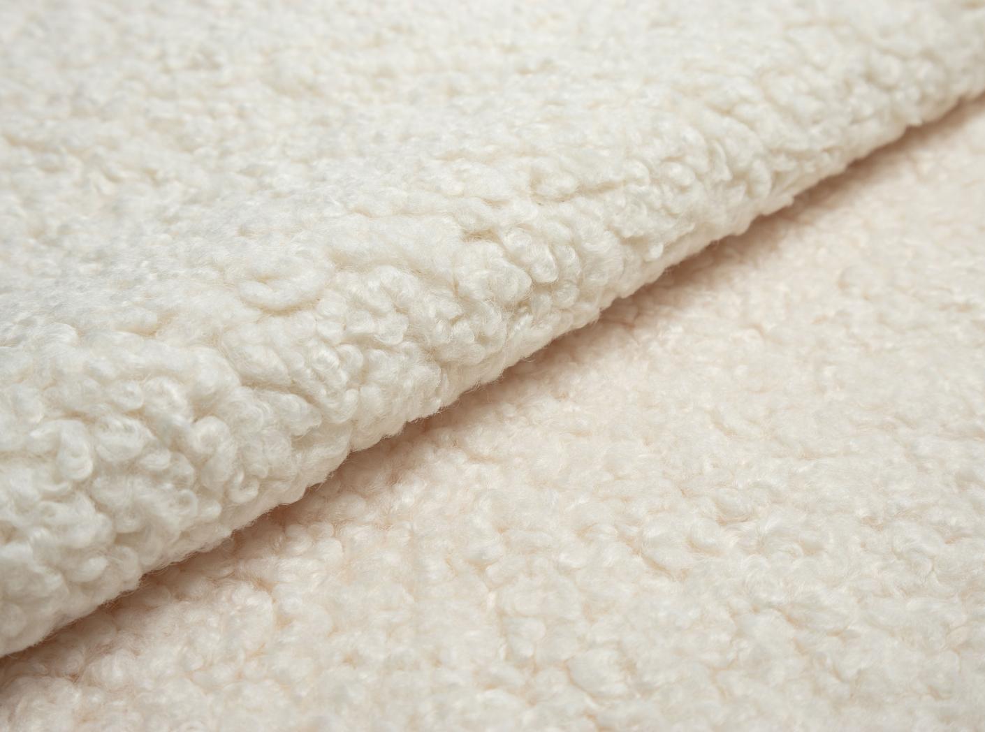 Gute 102 Off white Gute 102 Off white