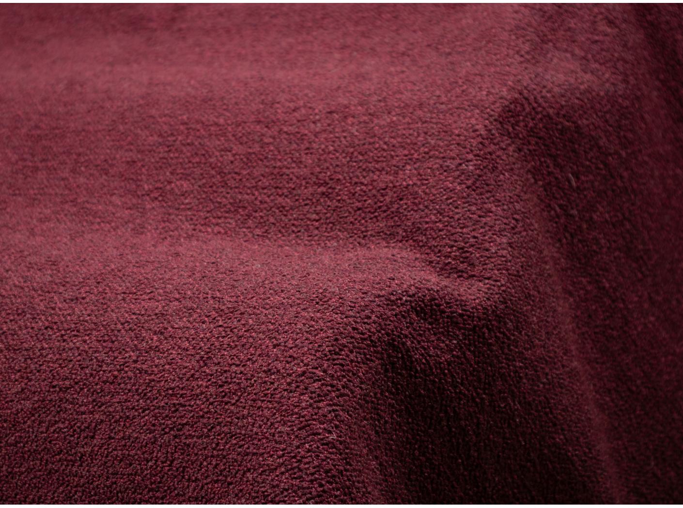 Barnum 29 Burgundy Barnum 29 Burgundy