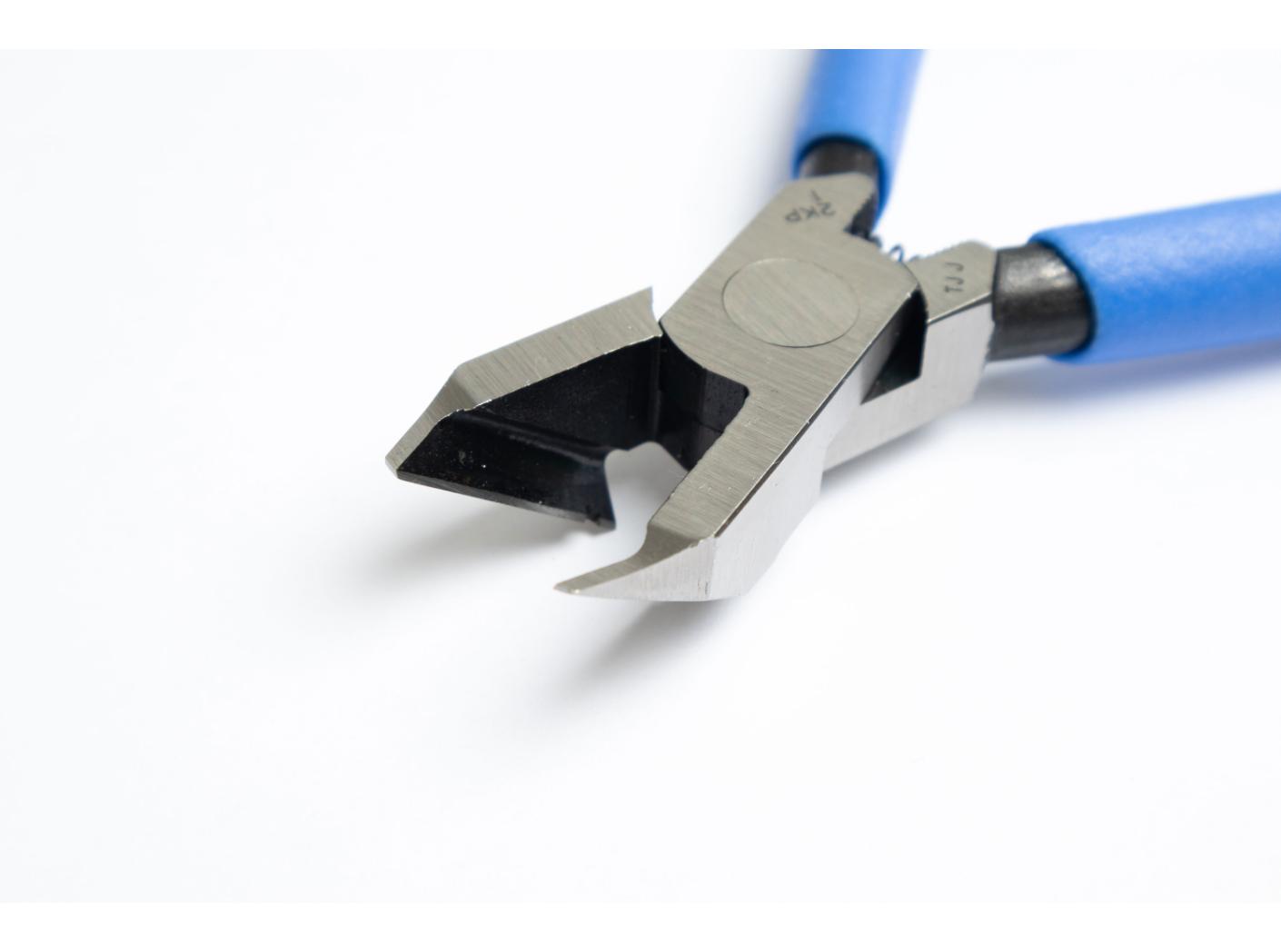 Avbitertang med fjør Avbitertang med fjør