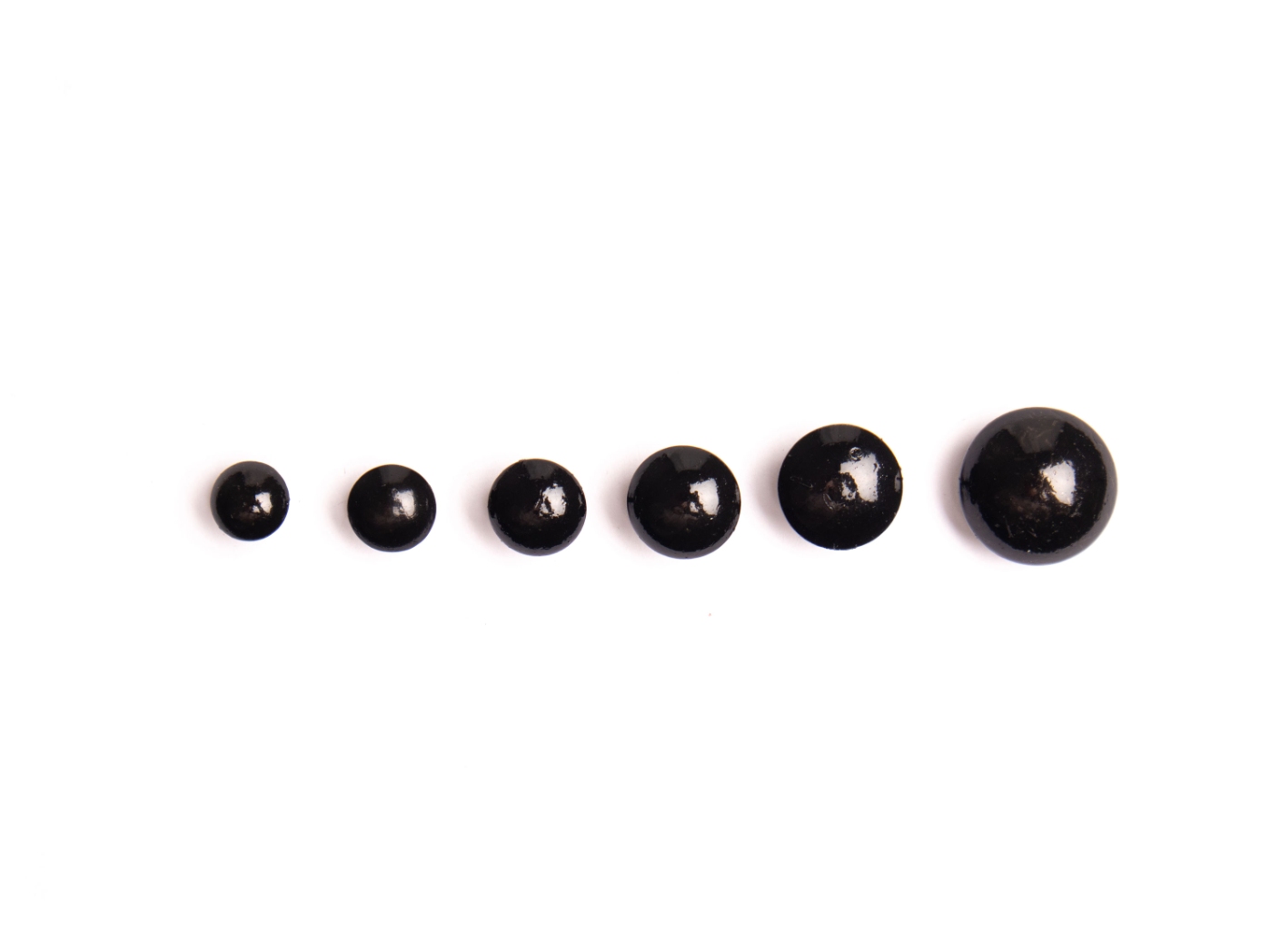 Pyntespiker Svart Z130, Ø 11,0 mm 1000st/fp Pyntespiker Svart Z130, Ø 11,0 mm 1000st/fp