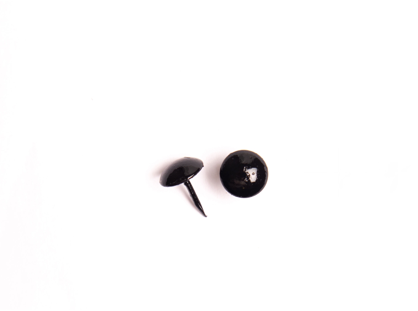 Pyntespiker Svart Z130, Ø 11,0 mm 1000st/fp Pyntespiker Svart Z130, Ø 11,0 mm 1000st/fp
